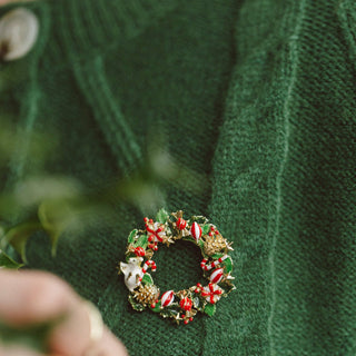 Christmas Mouse in the Wreath Brooch