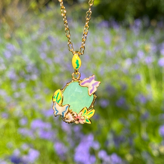 Scenes of Nature Pendant - Chrysolite Opal